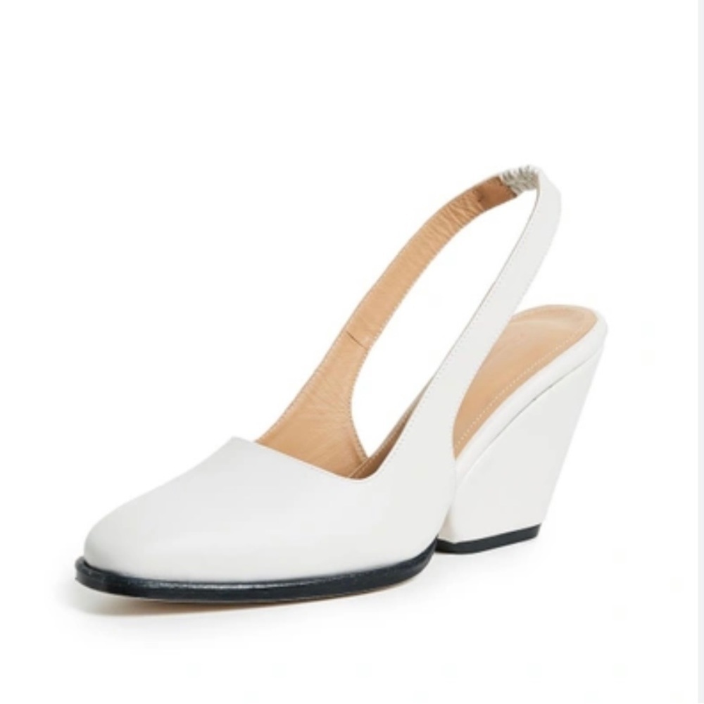 Palatines imago slingback pumps-white. NWOT Size 9